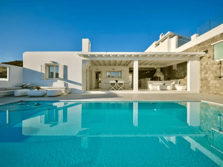 Deniz kenarında Yunanistan'da villalar