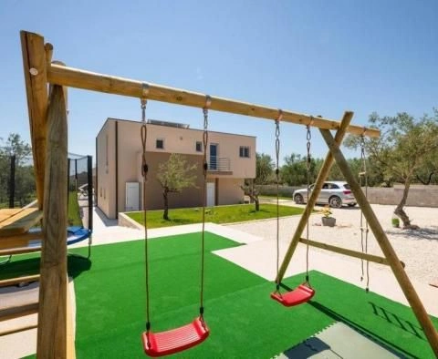 Luxury 3+1 villa with swimming pool in Vodnan area