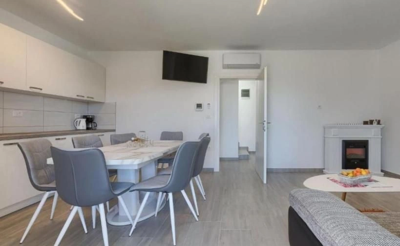 Villa 3+1 dans la banlieue de Porec