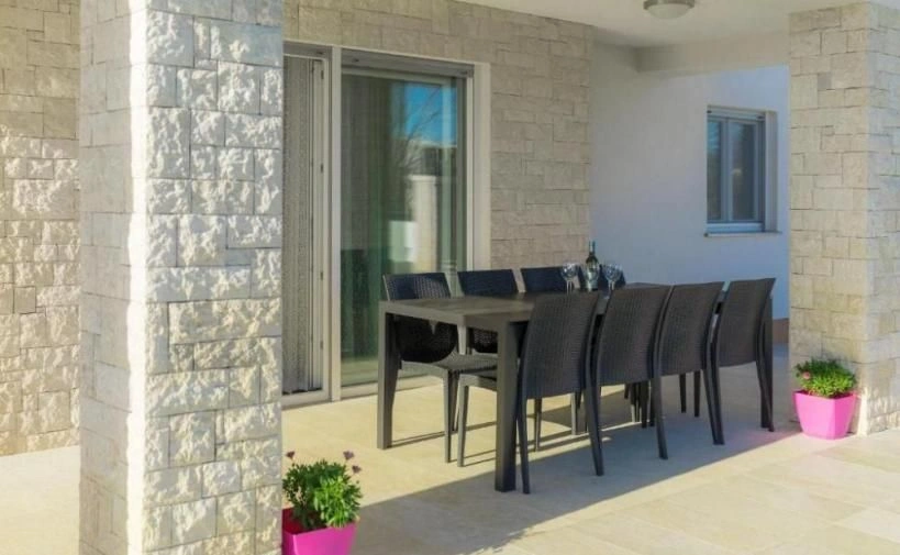 Villa 3+1 dans la banlieue de Porec