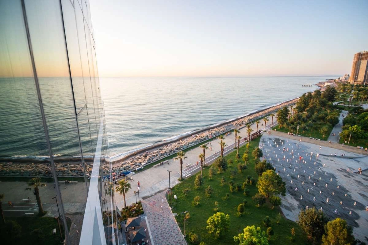 تنها مجتمع چندمنظوره لوکس در باتومی