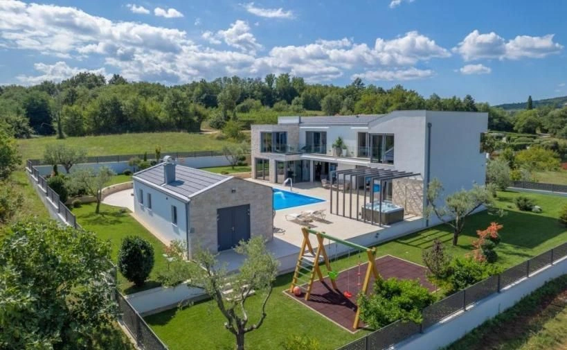 Moderne 5+1 Villa im Stadtteil Motovun