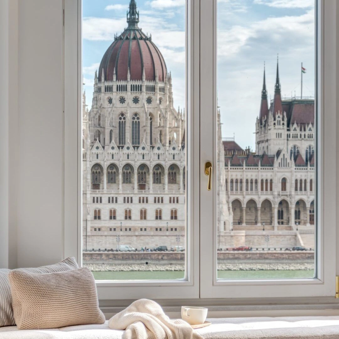 Exclusive apartment 150 m2 with views of the Danube
