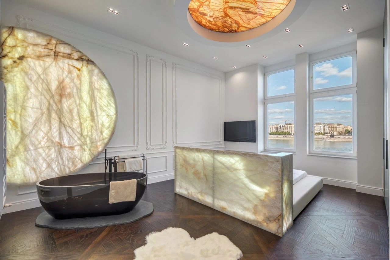 Exclusive apartment 150 m2 with views of the Danube