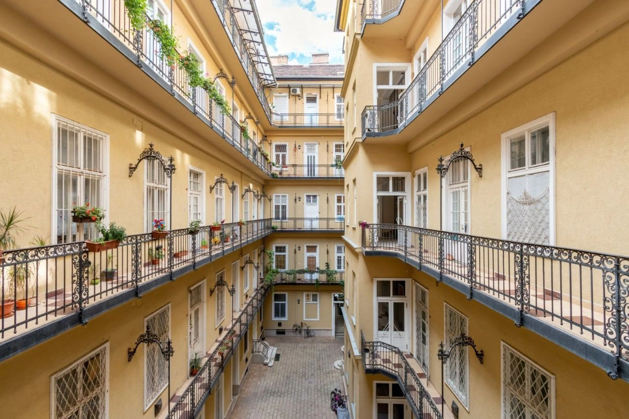 Exclusive apartment 150 m2 with views of the Danube