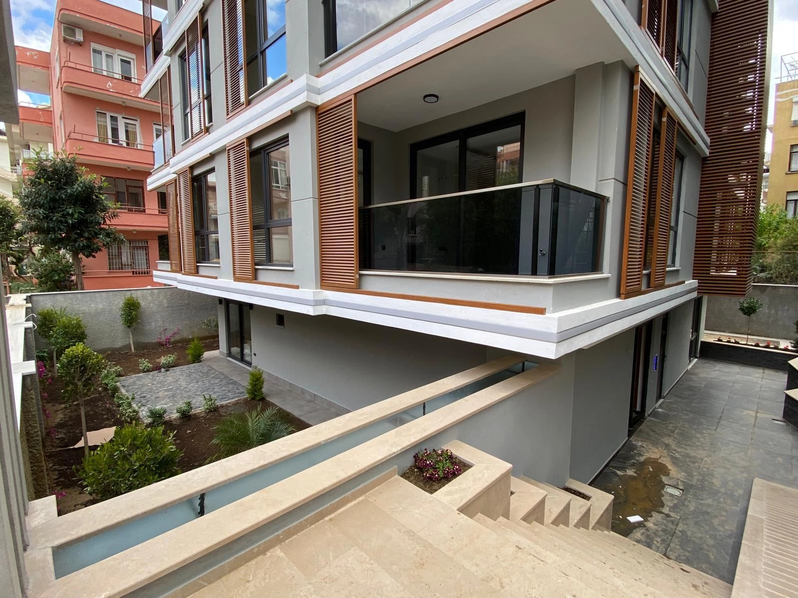 लक्ज़री अपार्टमेंट 1+1 — क्लियोपेट्रा