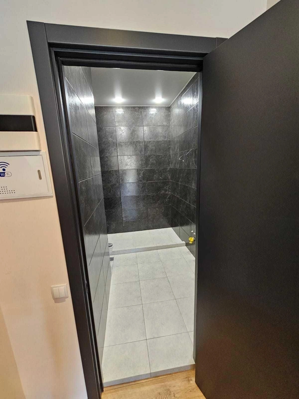 74 m2 का अपार्टमेंट, 25वीं मंजिल से पैनोरमिक दृश्य