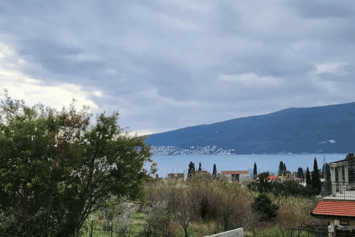 Великолепная квартира 64 м² в живописном Херцег-Нови