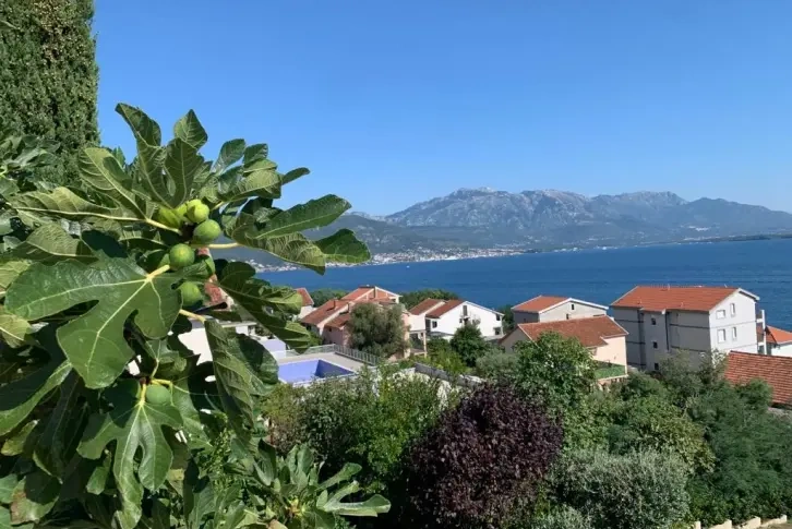Maison de 143 m² à Bijela sur la baie de Kotor