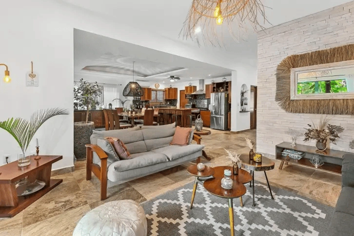 فيلا رائعة 330 م2 في بورتو أفنتوراس تطل على ملعب الغولف