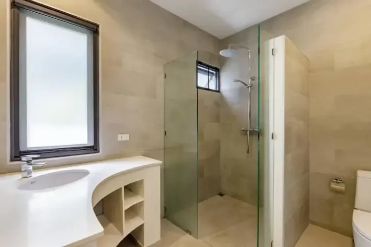 Luxury villa 150 m2 with swimming pool and spacious garden