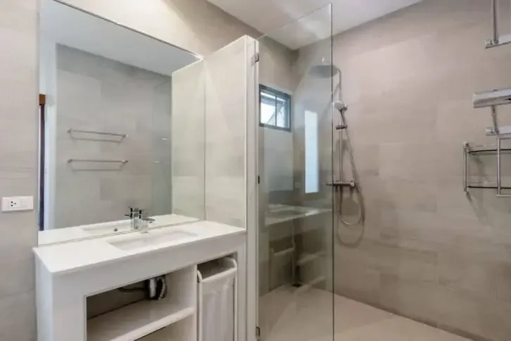 Luxury villa 150 m2 with swimming pool and spacious garden