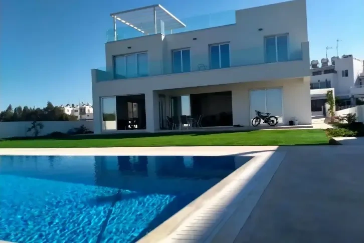 Modernes Haus 210 m2 in Famagusta