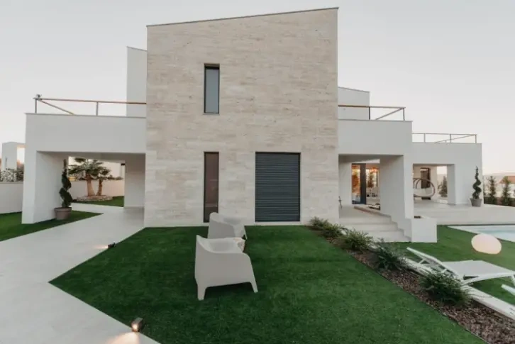 Villa cerca de las playas en el centro de Malinska, Croacia