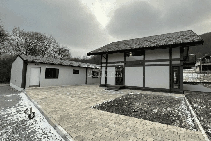 Magnificent 4+1 villa in the quiet village of Drijenak, Kolasin