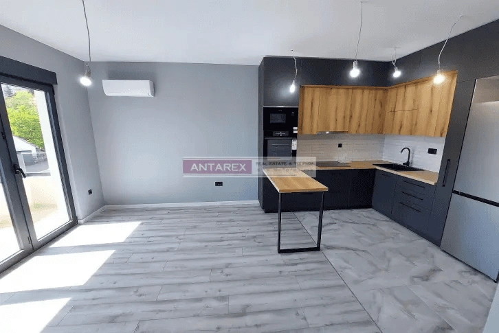 Квартира 2+1 недалеко от моря в районе Биела Герцег Novi