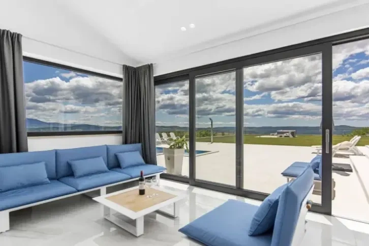 Villa with a panoramic view of the city of 280 sq.m in Istra, Croatia