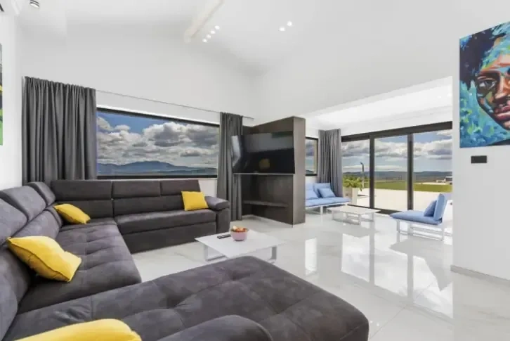 Villa with a panoramic view of the city of 280 sq.m in Istra, Croatia