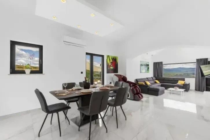 Villa with a panoramic view of the city of 280 sq.m in Istra, Croatia