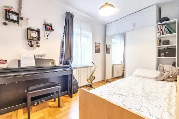 Вилла 5+1 с террасой и летней кухней в Самоборе