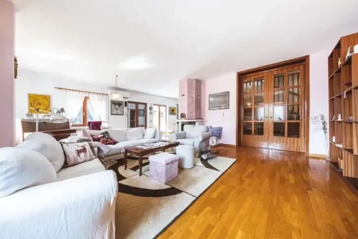 Beautiful family villa 450m2 in a quiet location, Zagreb, Croatia