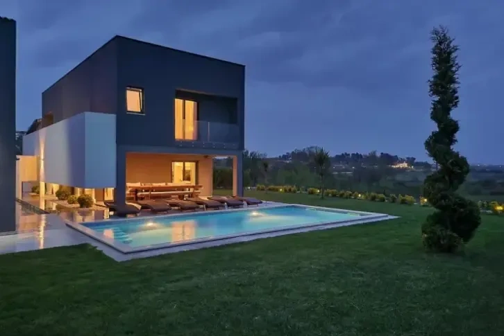 ویلای با طراحی مدرن در زادار، کرواسی
