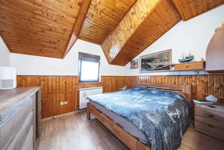 Villa 4+1 in the prestigious Botinec area of Zagreb