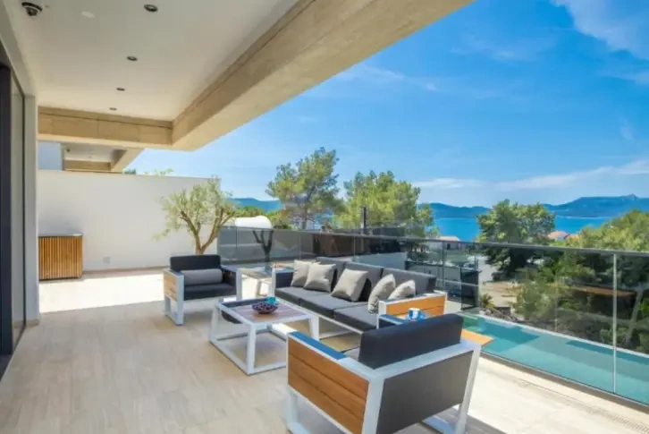Villa with modern design in Komarno, Croatia