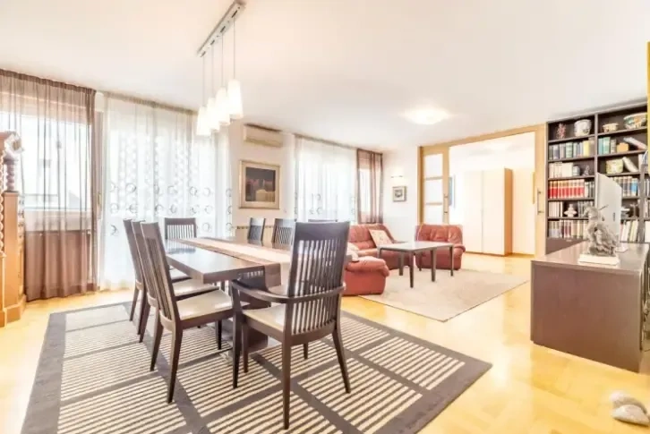 Apartment with a terrace in the Street area, Zagreb