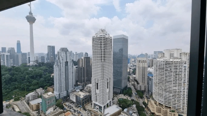 Amplio apartamento 2+1 en el corazón de Kuala Lumpur