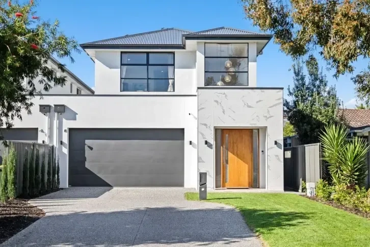 Modern villa 460 m2 in the area of Templestowe suburb of Melbourne