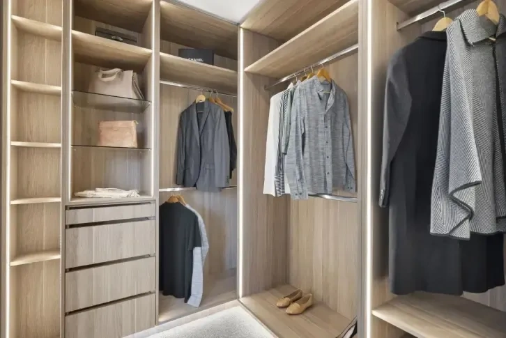 Modern villa 460 m2 in the area of Templestowe suburb of Melbourne