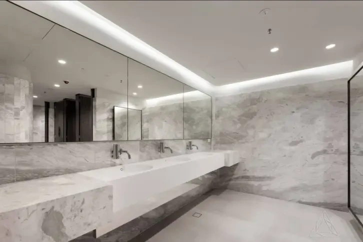 Spacious 320 m2 penthouse in the coastal part of Melbourne