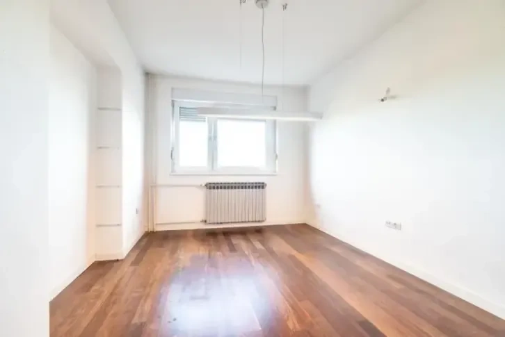 Large semi-detached house 410 m2 in Zagreb, Croatia