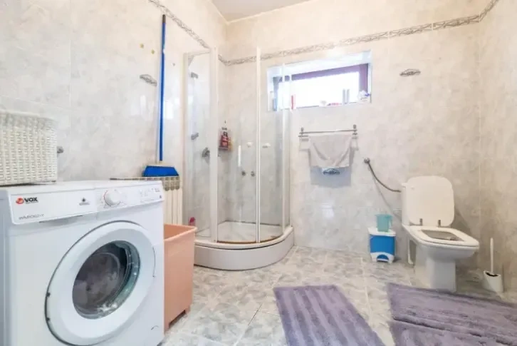 Geräumiges Haus von 816 m², neben dem Park in Zagreb, Kroatien.