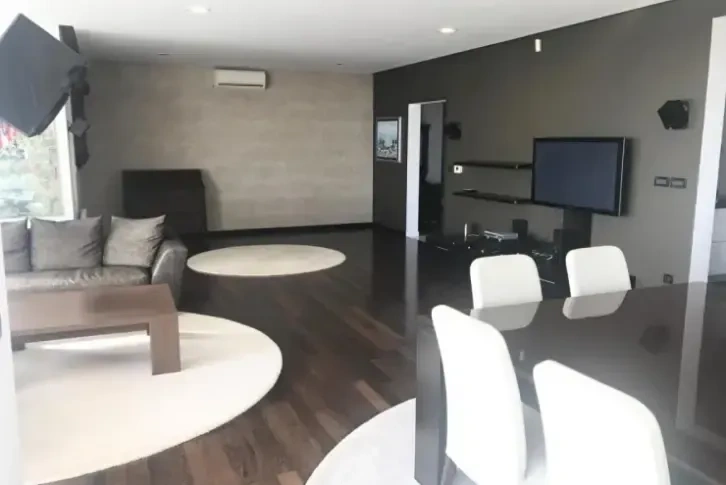 位于克罗地亚萨格勒布 Šestine 区的 160m2 优质公寓