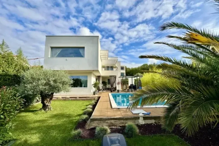 Villa 155 m2 on the first line by the sea in Rijeka