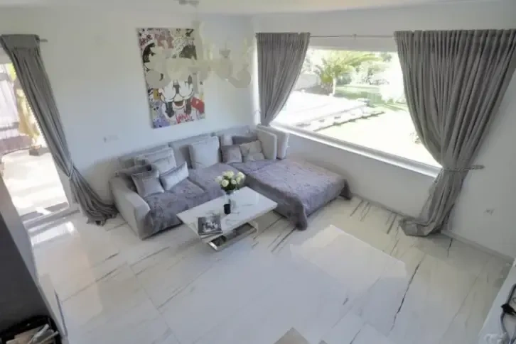 Villa 155 m2 on the first line by the sea in Rijeka