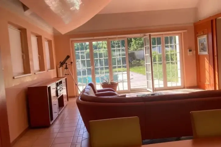 Beautiful house with a pool of 350 m2 in Zagreb, Croatia