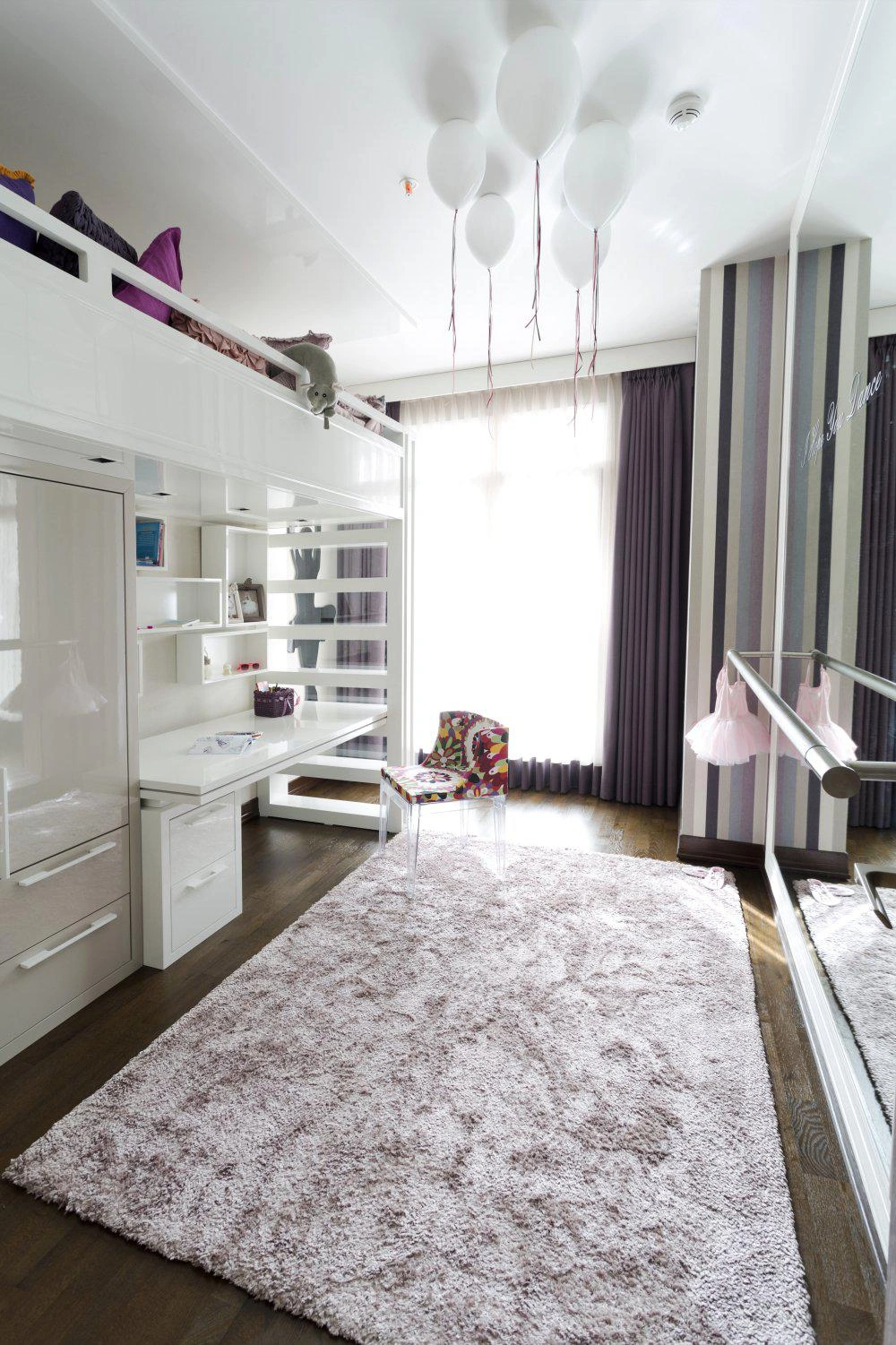 آپارتمانها در یک مجتمع مسکونی مدرن در بیاوغلو، استانبول، ترکیه