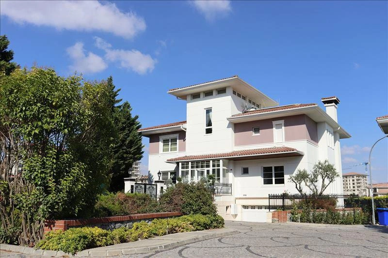 Villas in a residential complex in Istanbul, Turkiye