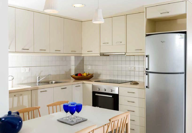 شقق في مجمّع سكني على الواجهة البحرية في كريت، اليونان