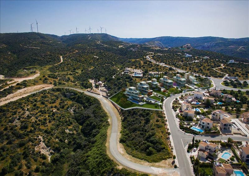 塞浦路斯帕福斯高尔夫度假区附近住宅开发区的别墅