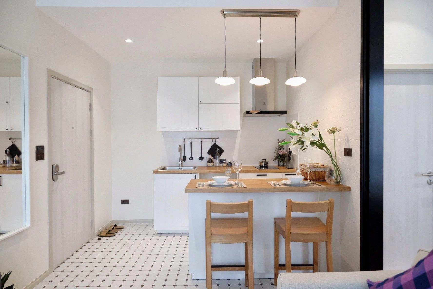 फुकेत, थाईलैंड में आधुनिक आवासीय परिसर के अपार्टमेंट