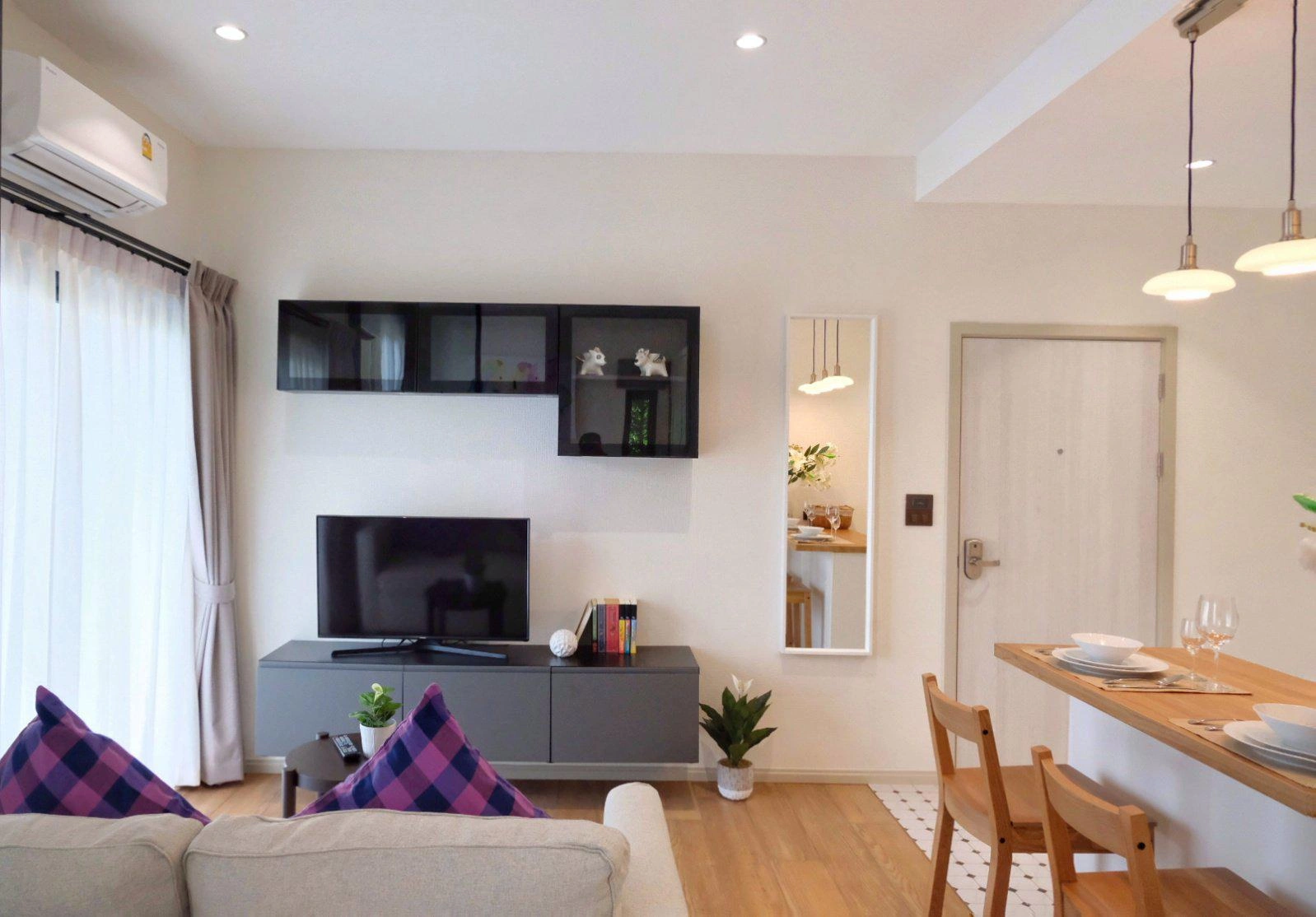 फुकेत, थाईलैंड में आधुनिक आवासीय परिसर के अपार्टमेंट