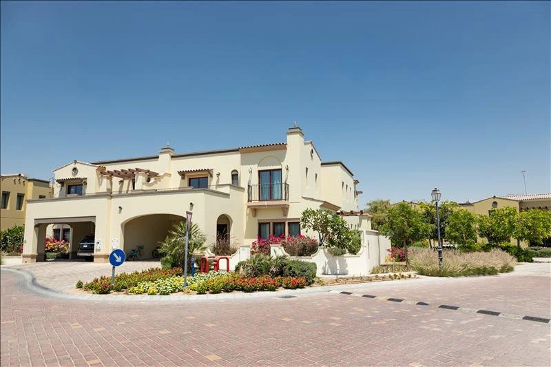 Mushrif Village 빌라, 두바이, 아랍에미리트