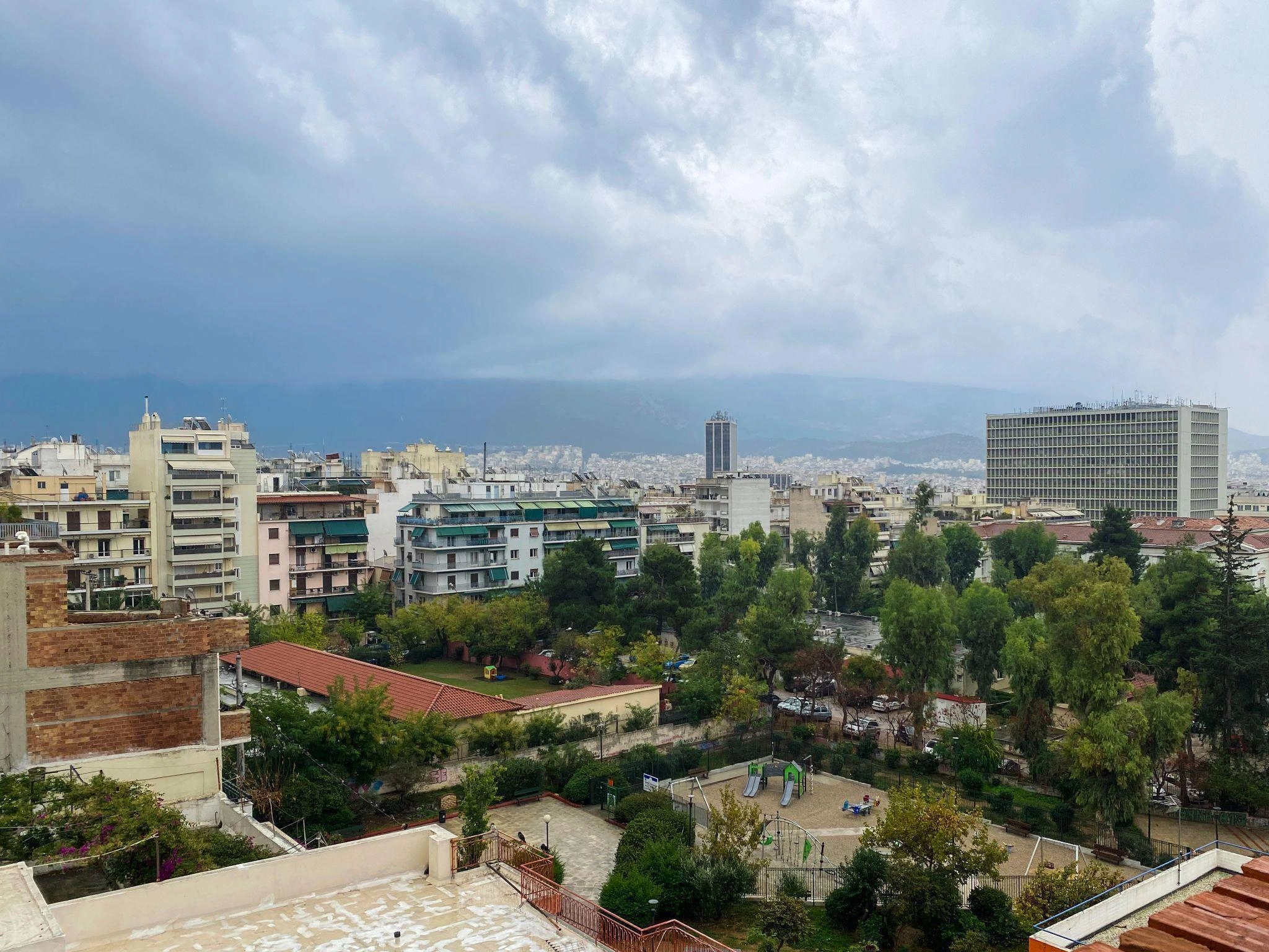 شقق مع إدارة التأجير في أمبيلوكوبي، أتيكا، اليونان