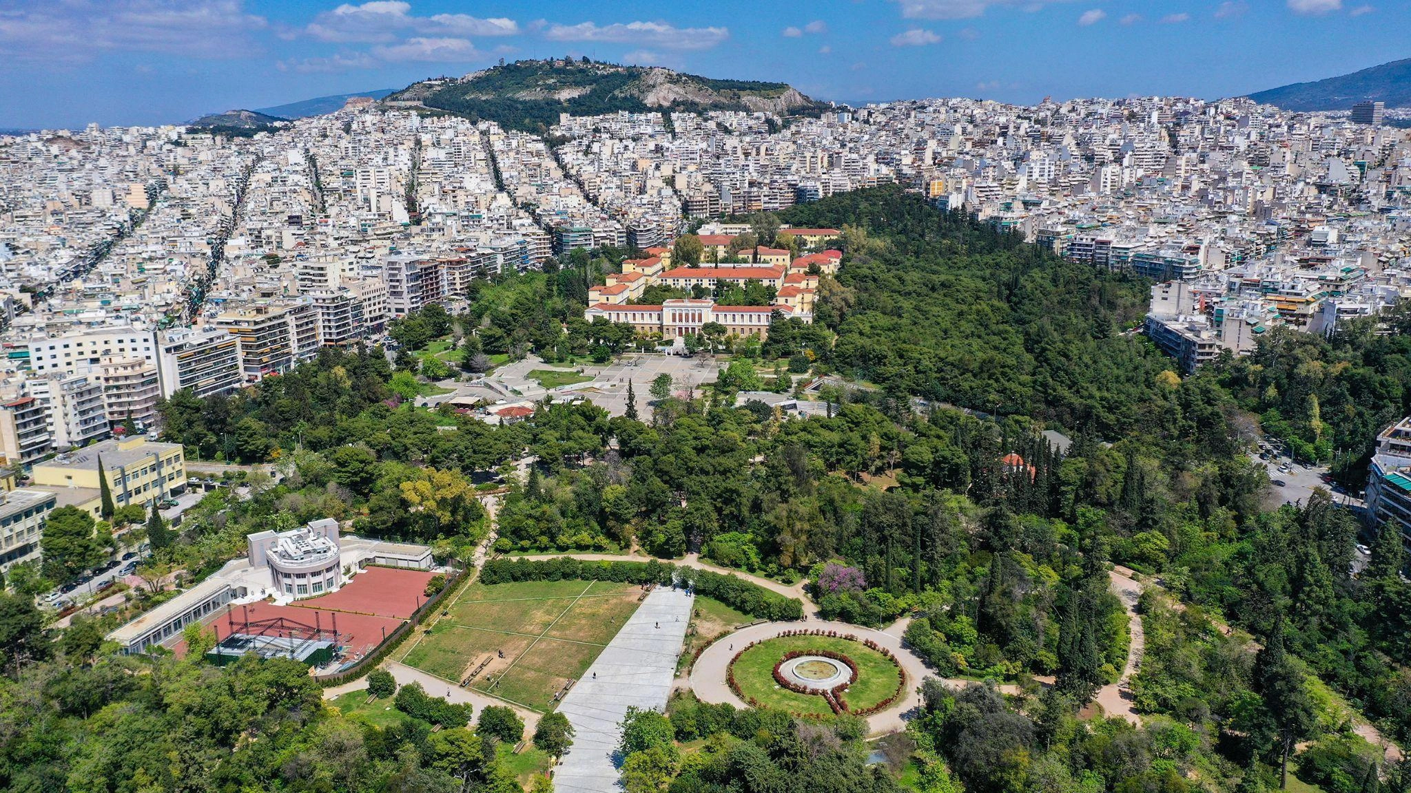 شقق مع إدارة التأجير في أمبيلوكوبي، أتيكا، اليونان