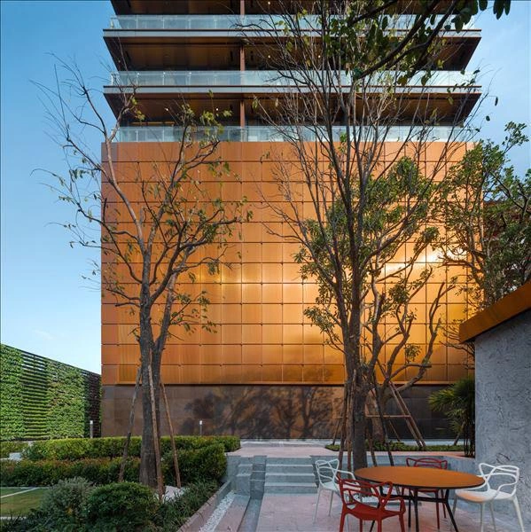 شقق في مجمّع سكني حديث في بانكوك، تايلاند