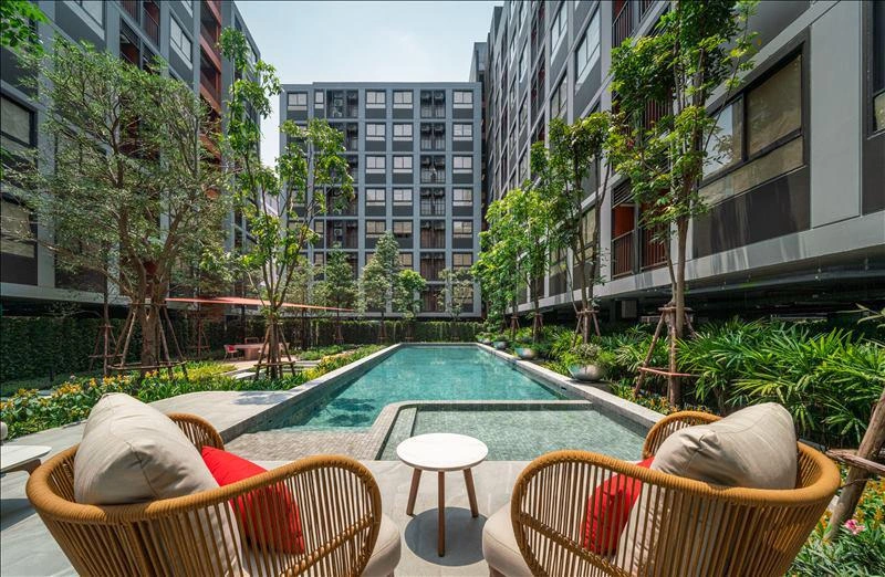 Apartments with a swimming pool in Bangkok, Thailand